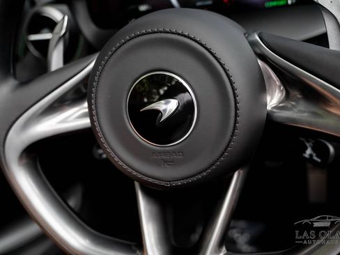 Used 2026 McLaren 750S Spider RWD image 52
