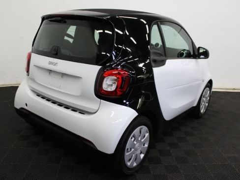Used 2019 smart fortwo electric drive RWD image 5