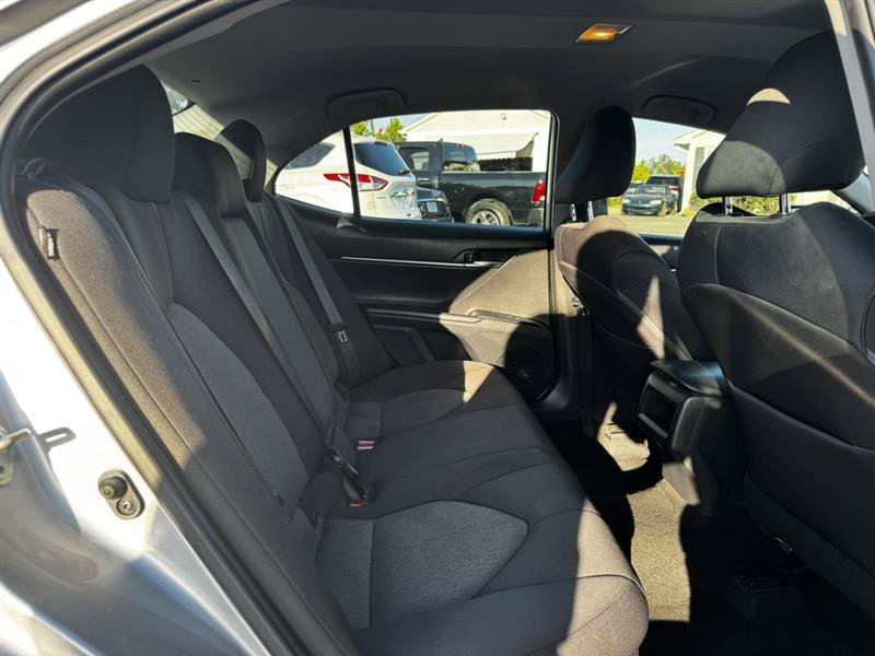 Used 2020 Toyota Camry LE FWD image 9