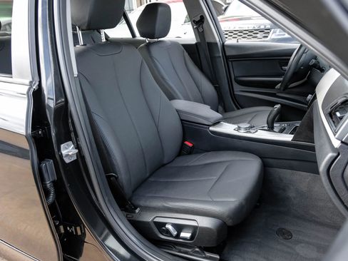 Used 2018 BMW 320i Sedan image 42