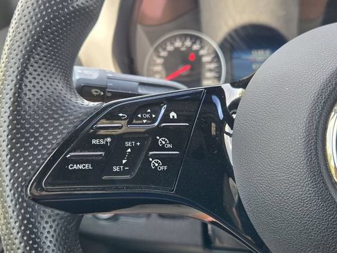 Used 2025 Mercedes-Benz Sprinter 2500 image 25