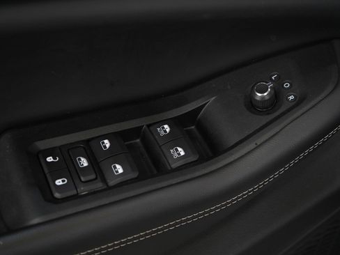 Used 2023 Jeep Grand Cherokee Altitude image 22