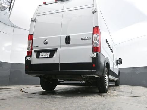 Used 2024 RAM ProMaster 2500 w/ Convenience Group image 34