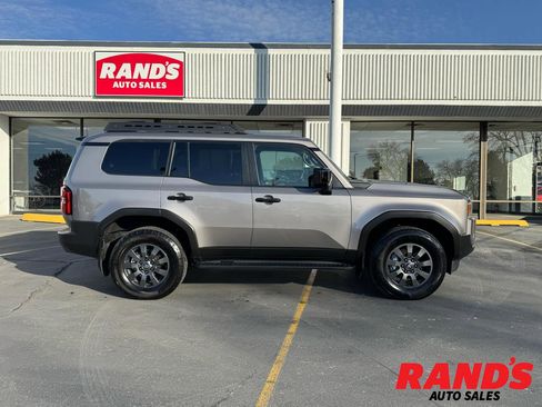 Used 2025 Toyota Land Cruiser Hybrid 5D Wagon 4WD PREMIUM w/ Premium Package image 1