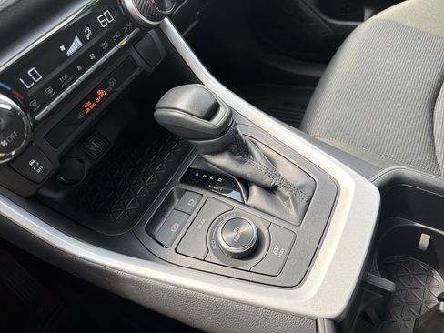 Certified 2025 Toyota RAV4 LE AWD/4WD image 9