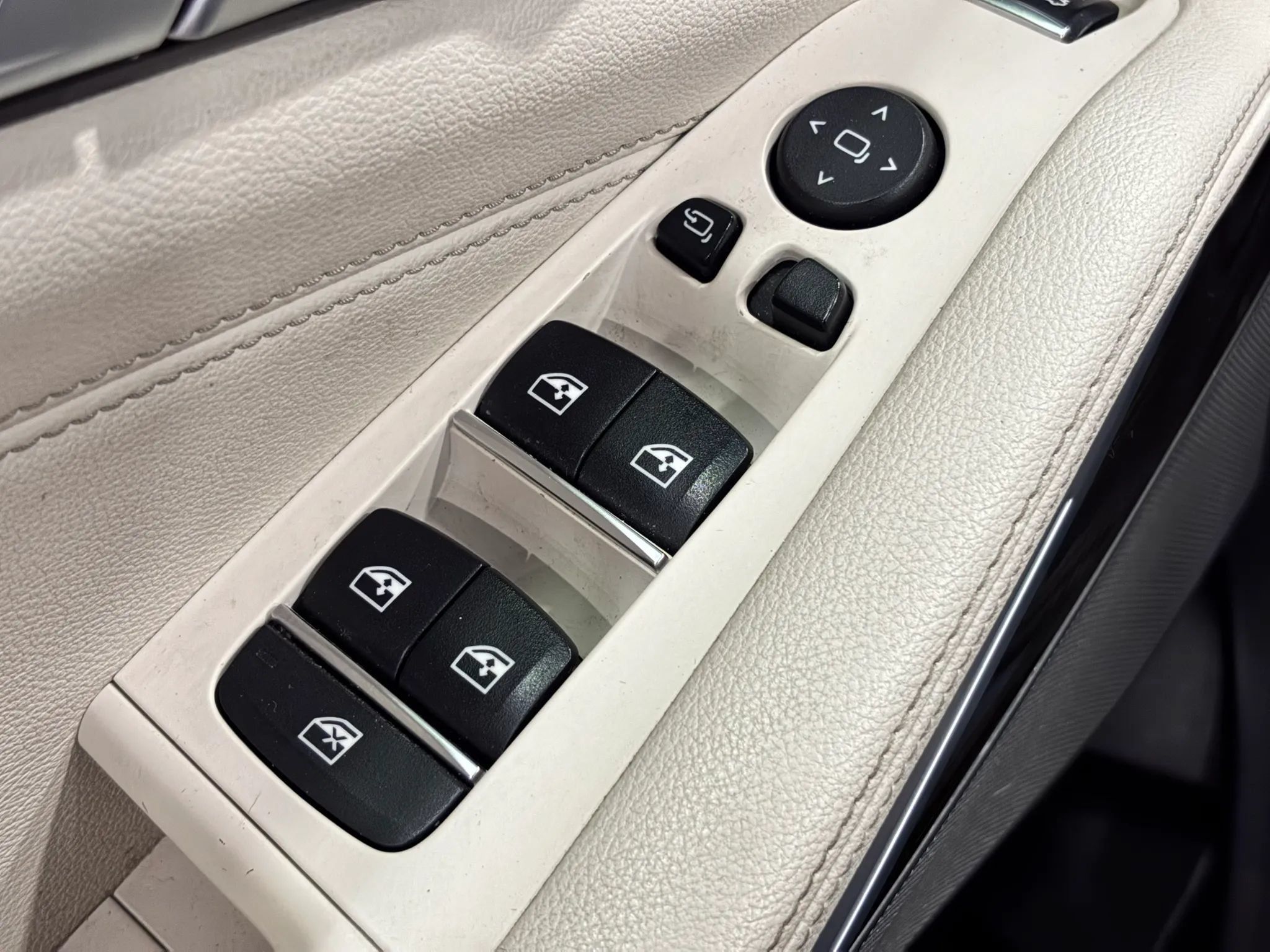Used 2021 BMW X5 sDrive40i w/ Premium Package RWD image 42