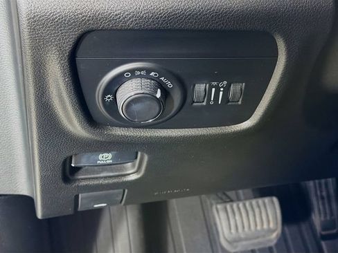 Used 2023 Jeep Grand Cherokee L Laredo AWD/4WD image 12