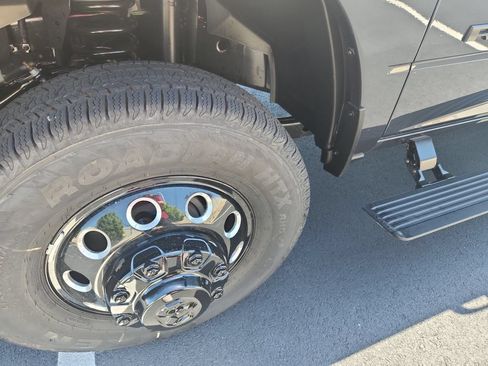New 2026 RAM 3500 Laramie AWD/4WD image 24