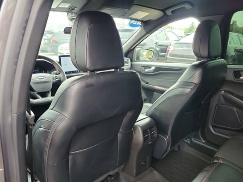 Certified 2024 Ford Escape ST-Line w/ Tech Pack #1 AWD/4WD image 22