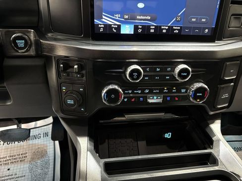 Used 2024 Ford F250 Lariat AWD/4WD image 17