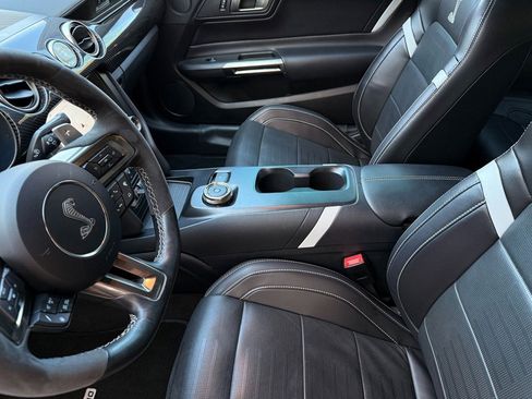 Used 2021 Ford Mustang Shelby GT500 w/ Technology Package image 29