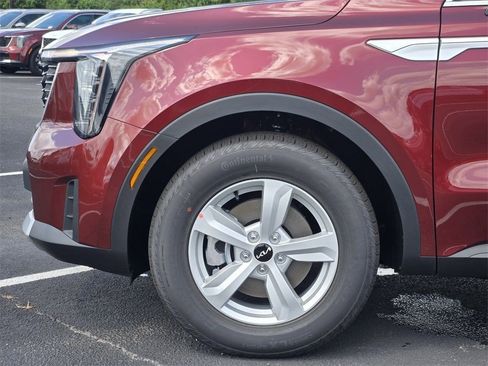New 2025 Kia Sorento LX image 5