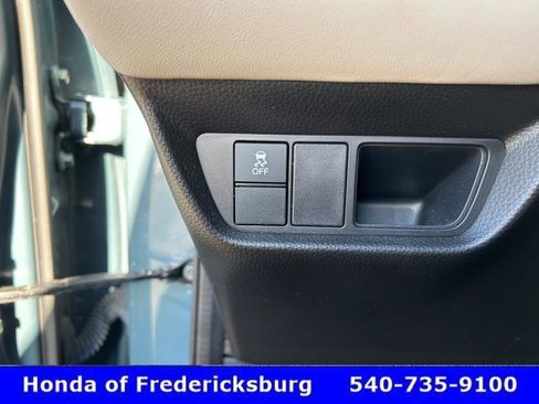 Certified 2024 Honda HR-V LX image 31