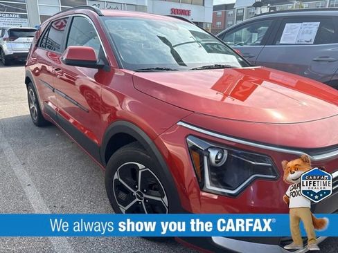 Used 2023 Kia Niro EX FWD image 2