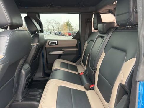 Used 2022 Ford Bronco Wildtrak image 15