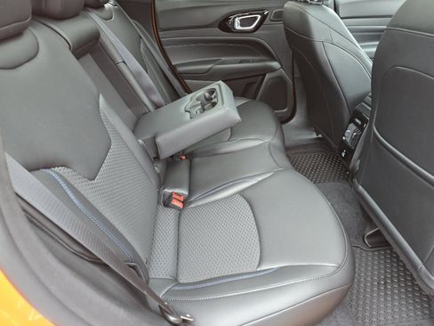 New 2026 Jeep Compass Latitude w/ Sun and Sound Group AWD/4WD image 13