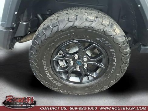 Used 2024 Jeep Wrangler Unlimited AWD/4WD image 19
