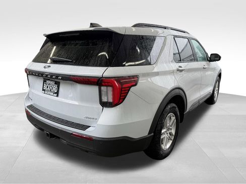 Used 2026 Ford Explorer Active AWD/4WD image 5