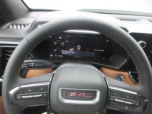 New 2026 GMC Canyon AT4 image 15