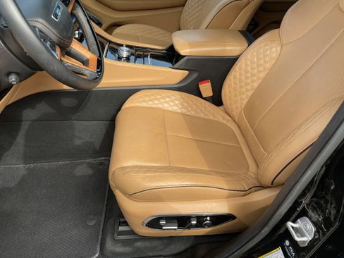 Used 2025 Jeep Grand Cherokee Summit image 12