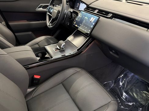 Certified 2026 Land Rover Range Rover Velar Dynamic SE AWD/4WD image 35