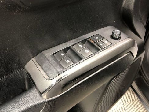 Used 2022 Toyota Tacoma TRD Sport image 13