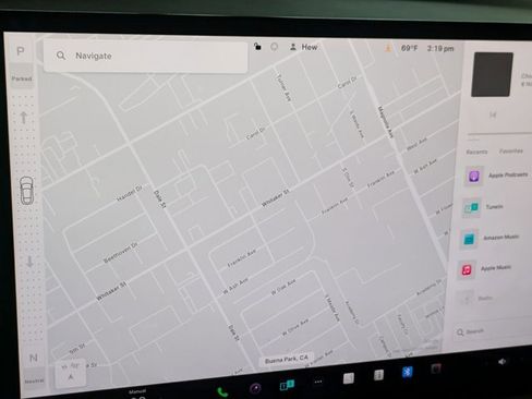 Used 2022 Tesla Model S image 15