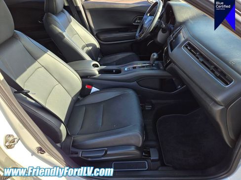 Used 2019 Honda HR-V Touring image 16