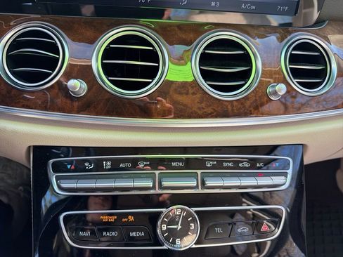 Used 2017 Mercedes-Benz E 300 4MATIC image 12