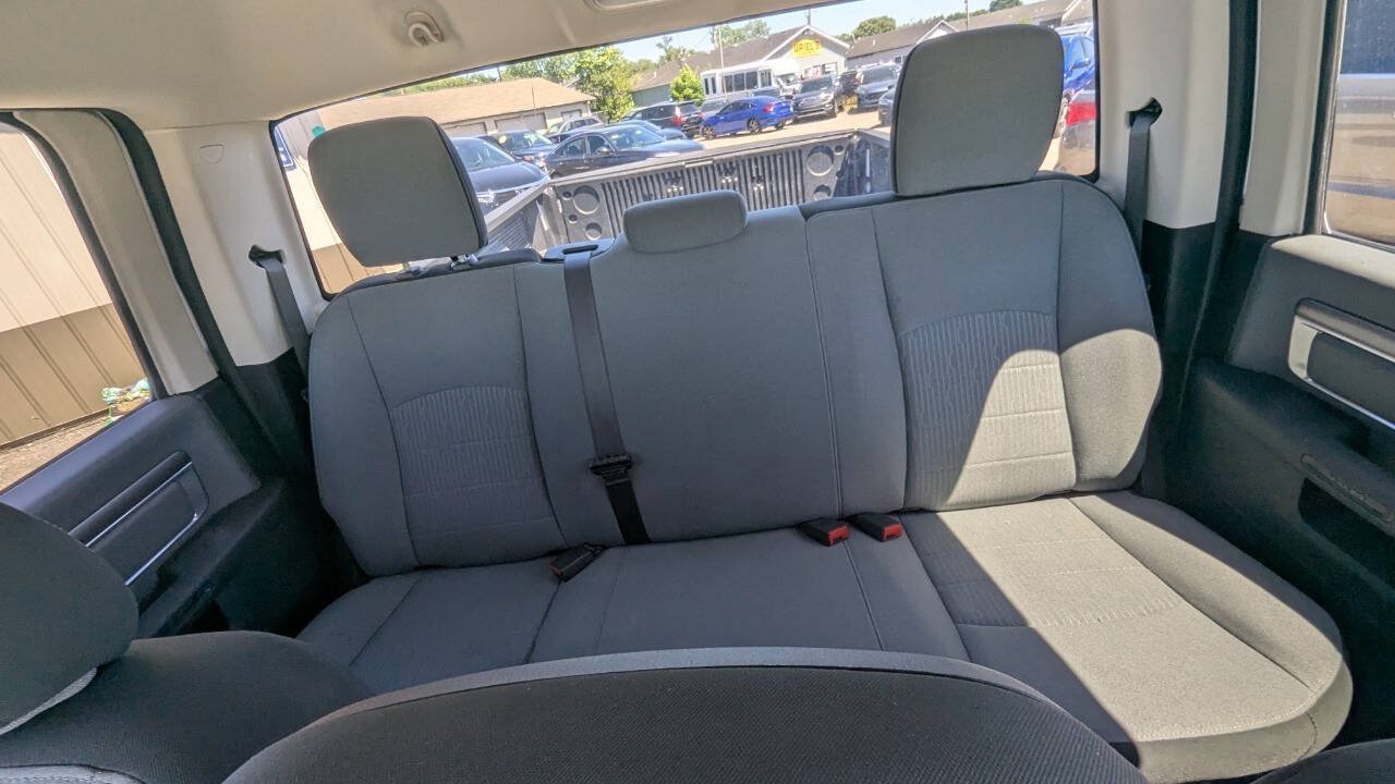 Used 2021 RAM 1500 Classic SLT RWD image 25