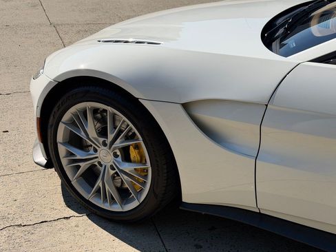 Used 2021 Aston Martin V8 Vantage Coupe RWD image 10