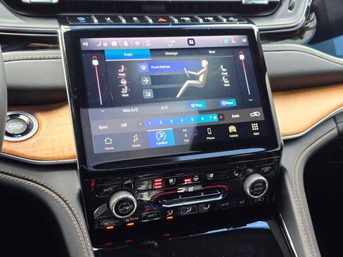 Used 2023 Jeep Grand Cherokee Summit image 25