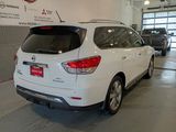 Used 2016 Nissan Pathfinder Platinum w/ Family Entertainment Package image 3