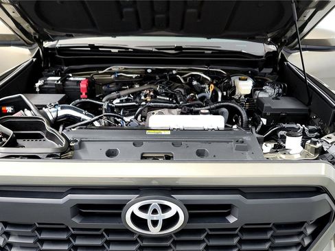 Used 2025 Toyota Tacoma TRD Off-Road image 23