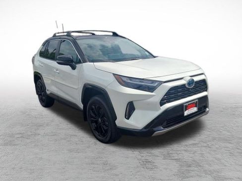 Certified 2022 Toyota RAV4 XSE AWD/4WD image 3