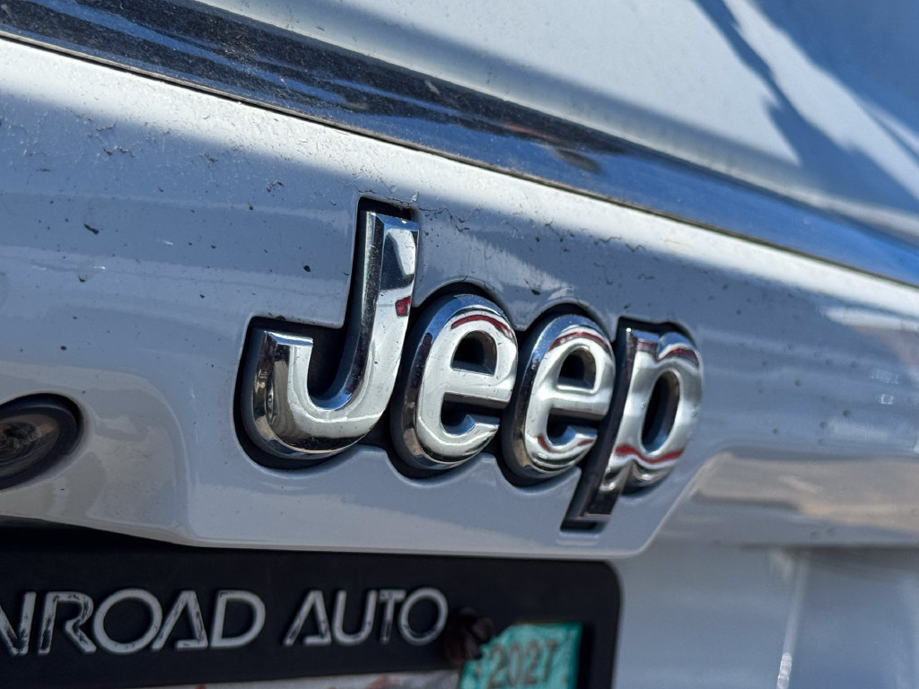 Used 2016 Jeep Patriot High Altitude FWD image 16