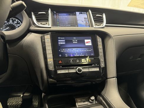 Certified 2025 INFINITI QX55 Essential image 9