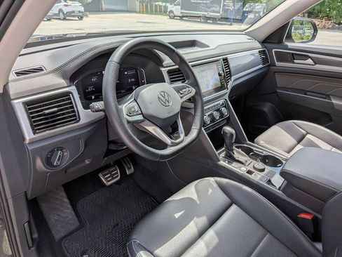 Used 2023 Volkswagen Atlas SEL R-Line AWD/4WD image 16