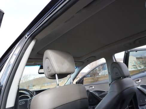 Used 2018 Hyundai Santa Fe FWD w/ SE Ultimate Tech Package 03 image 18