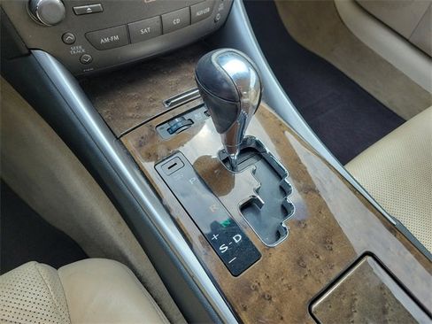 Used 2010 Lexus IS 250C image 30