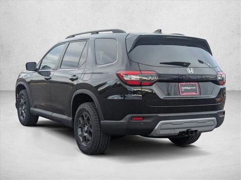 New 2025 Honda Pilot TrailSport image 9