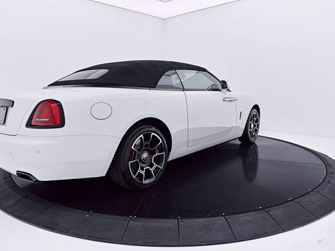 Used 2020 Rolls-Royce Dawn RWD image 16