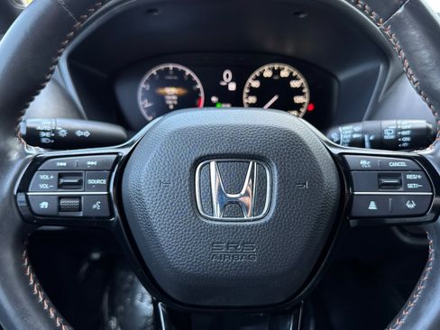Used 2025 Honda HR-V Sport image 11