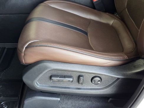 Used 2023 Honda Pilot Elite image 14