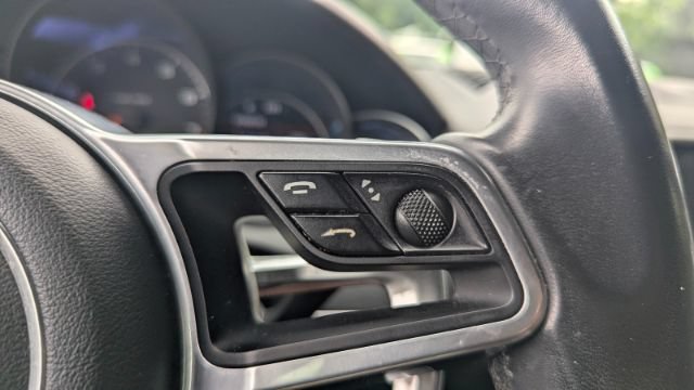 Used 2018 Porsche Cayenne Platinum Edition AWD/4WD image 26