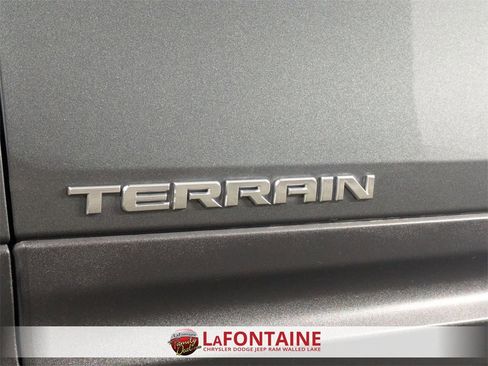 Used 2020 GMC Terrain SLE w/ Driver Convenience Package image 30