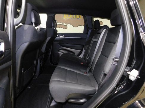 Used 2019 Jeep Grand Cherokee Laredo image 69