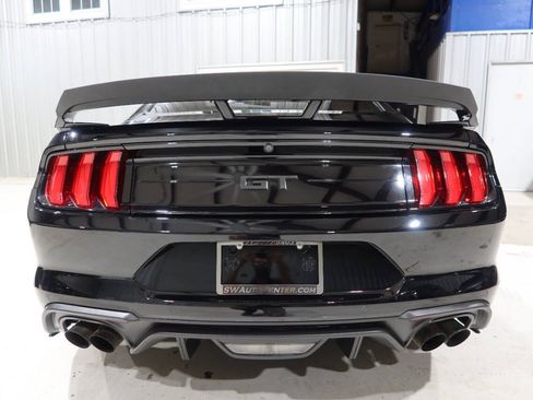 Used 2020 Ford Mustang GT Premium w/ GT Performance Package RWD image 4