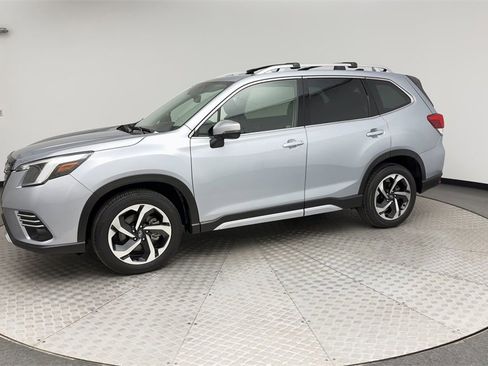 Used 2024 Subaru Forester Touring image 6