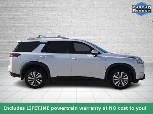 Used 2025 Nissan Pathfinder SL image 5